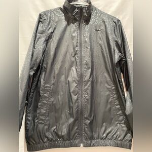 Nike Men's Metallic Gray Windbreaker